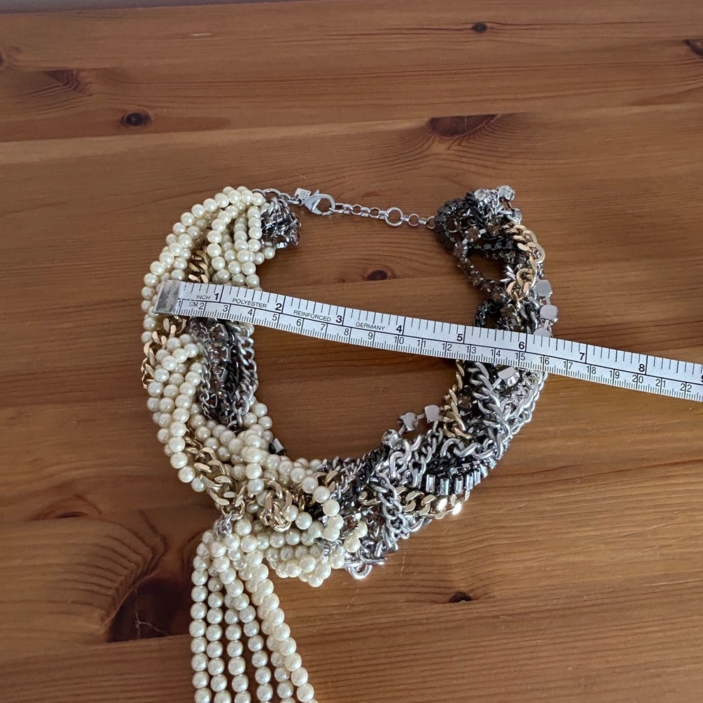 Banana Republic Statement Necklace - Picture 9 of 11